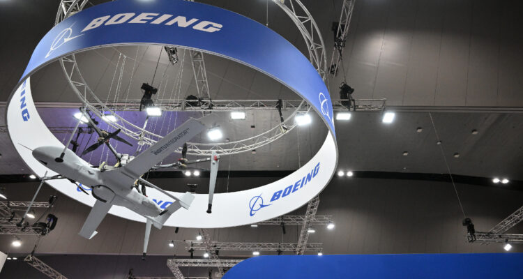 China no para la pugna con Trump y le ordena a todas sus aerolíneas no comprar más aviones a Boeing