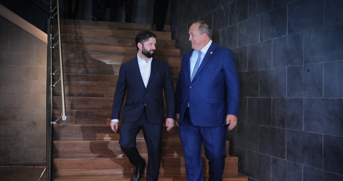 Presidente Boric dice que “nadie está sobre la ley” en medio de tensiones con Fiscalía por “pinchazos”
