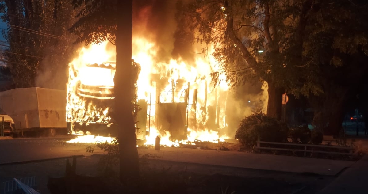 Bus RED se incendia en Estación Central
