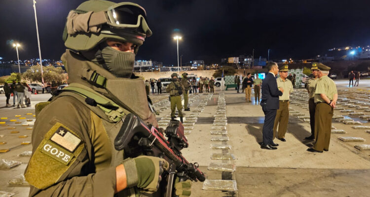 Caen bandas criminales que operaban en Antofagasta: 8 detenidos y 1,5 toneladas de droga incautadas