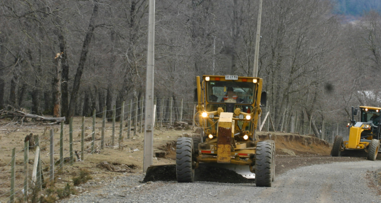 Aprueban millonaria inversión para adquirir maquinaria que conserve los caminos rurales de San Pablo