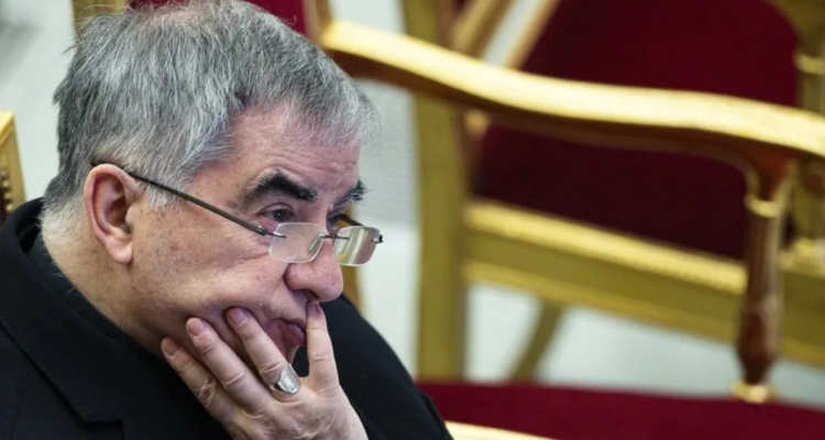 El cardenal Angelo Becciu