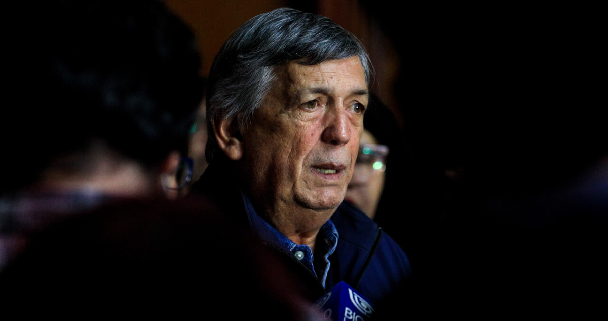 Carmona acusa oportunismo y dobe estándar por críticas de la oposición a candidatura de Jeannette Jara