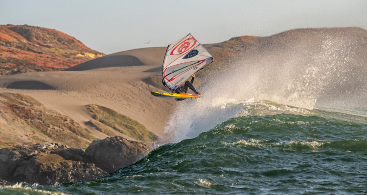 Revisa la recta final del Chile World Cup de Windsurf en Matanzas.