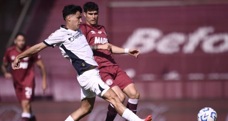 Pablo Galdames marcó su primer gol con Independiente.