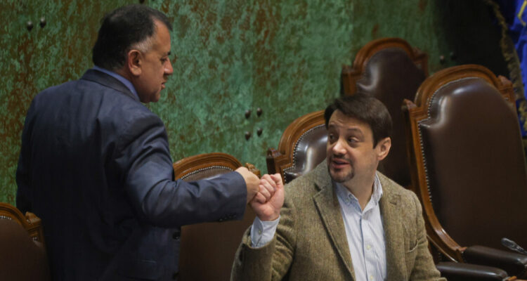 Coalición de centroizquierda respalda continuidad de Aedo y Rivas en vicepresidencias de la Cámara