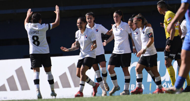 Colo Colo Femenino vs La U en el Bicentenario de La Florida