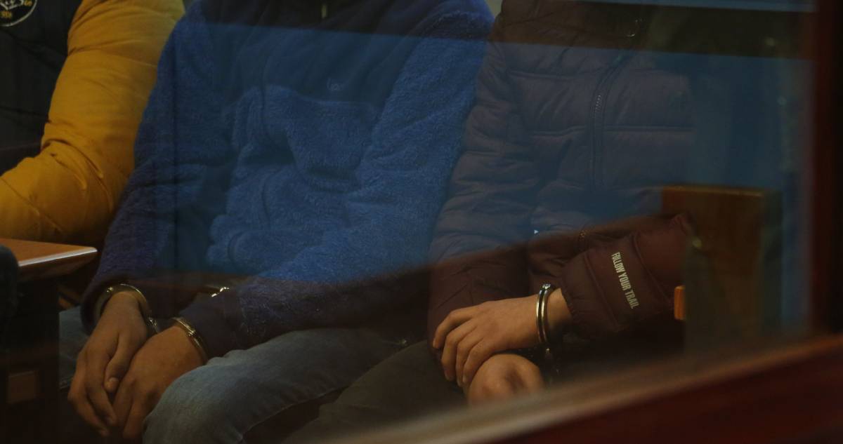 Condenan a 8 y 6 años de cárcel a dos sujetos por violento robo: ataron y amenazaron a adulta mayor