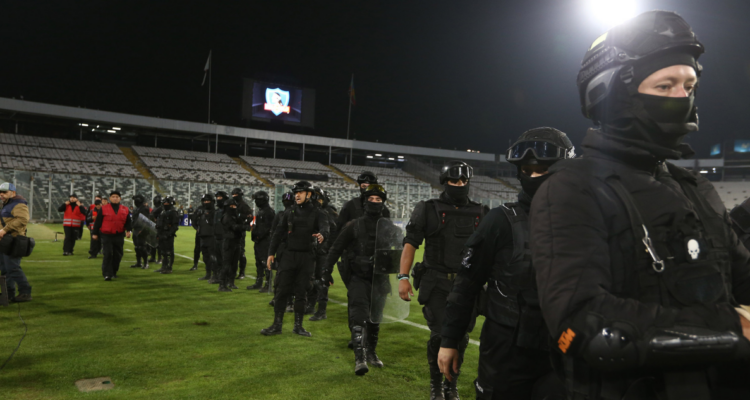 Conmebol por hinchas de Colo Colo