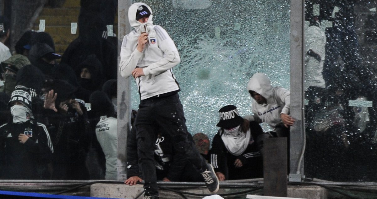 Conmebol castiga a Colo Colo y abre expediente disciplinario: club deberá jugar sin público