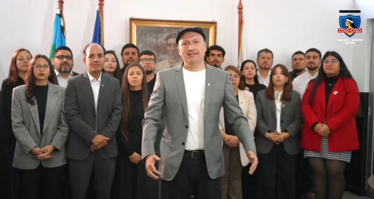 CSD Colo Colo desbarata plan de Stöhwing y decide continuidad de Aníbal Mosa en Blanco y Negro