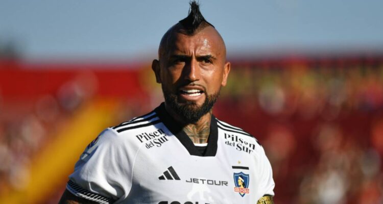 Fijan audiencia de sobreseimiento para Arturo Vidal por denuncia de acoso sexual