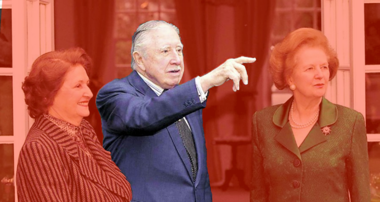 Pinochet rodeado de Lucía Hiriart y Margaret Thatcher
