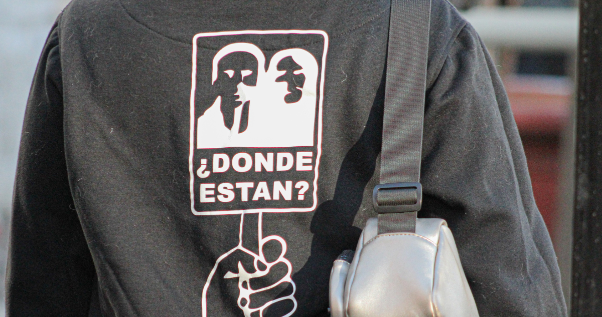 Polerón alusivo a detenidos desaparecidos por caso de teniente (r) de Carabineros prófugo tras condena por caso Laja San Rosendo
