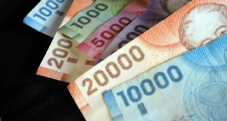 Cuándo, cómo quién puede recibir el pago la devolución de impuestos por declaración de renta 2025, cómo consultar o revisar si me retuvieron o rechazaron.