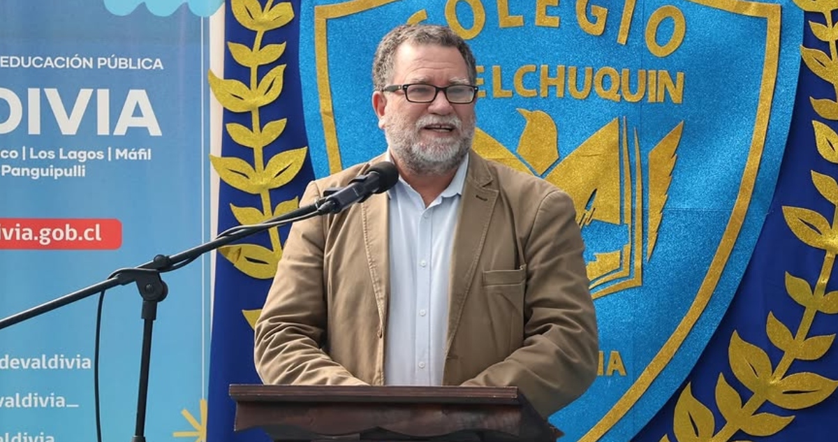 Críticas a director de Slep Valdivia que puso nota 6 a su gestión
