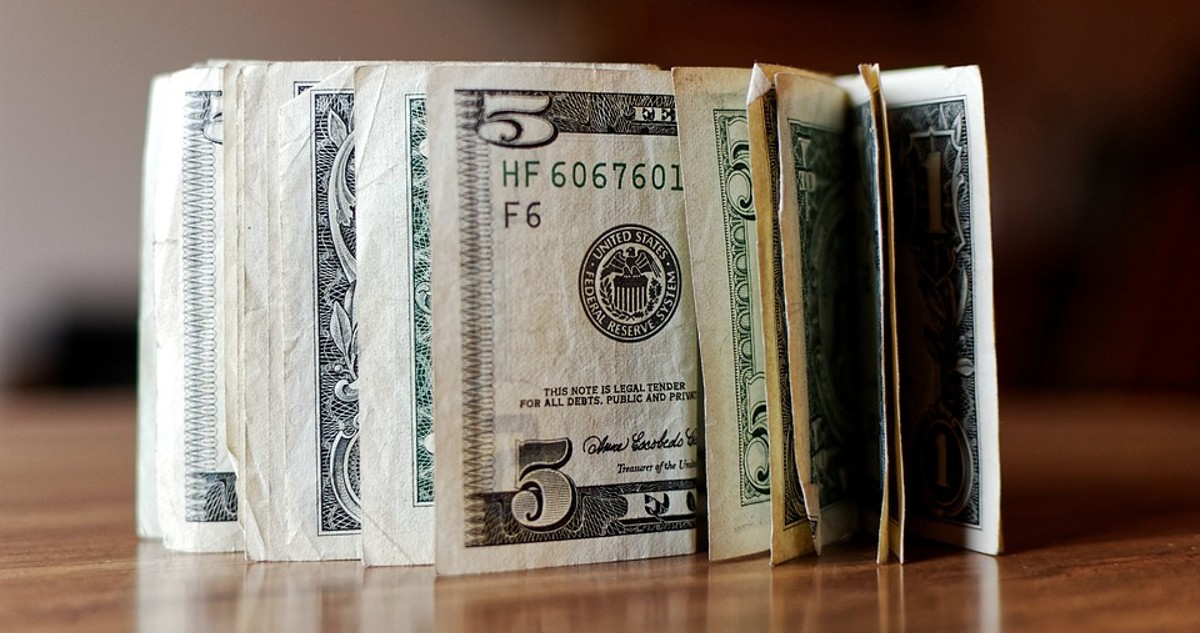 Peso chileno consigue fortalecerse y el dólar cae más de $20 tras receso arancelario