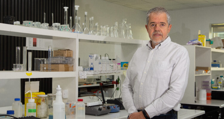 Dr. Enrique Brandan del Centro Basal Ciencia & Vida