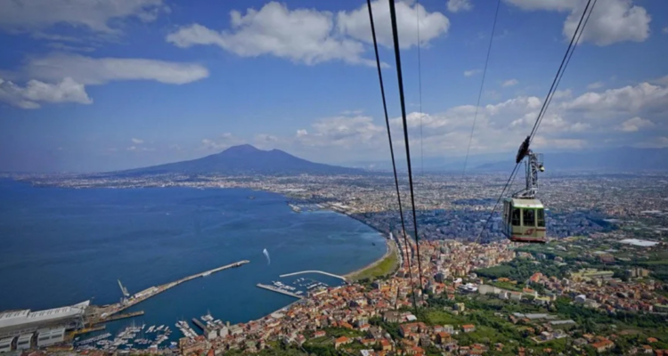 Accidente de teleférico en Nápoles, Italia