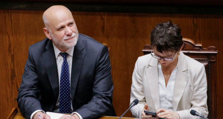 Elizalde respalda “diagnóstico” de Tohá y asegura: “No lo interpreto como un distanciamiento”