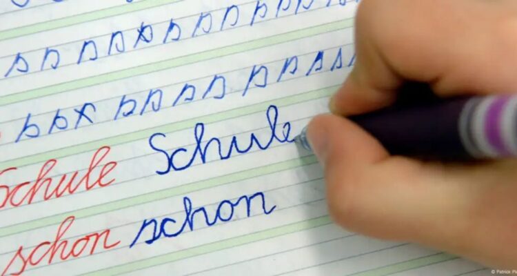 La importancia de aprender a escribir a mano y por qué no deberías dejar de hacerlo