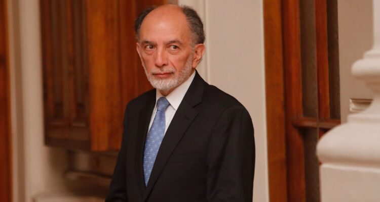 Exjuez Sergio Muñoz acude a la CIDH por su destitución: acusa “proceso viciado” y “revancha política”