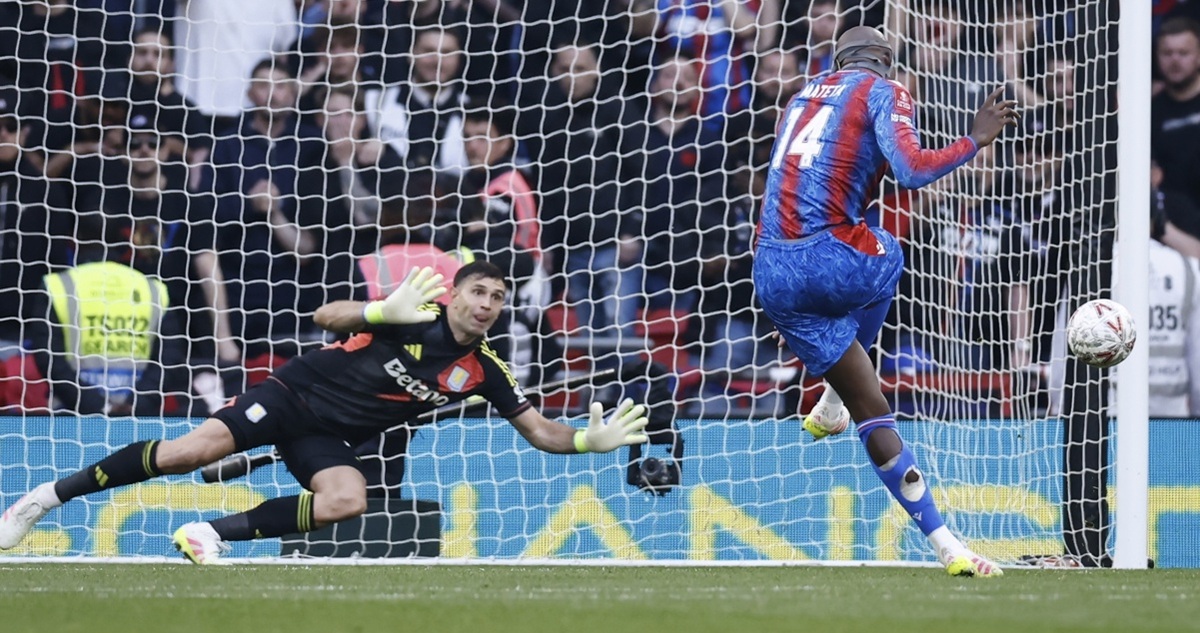 Crystal Palace humilló al Aston Villa en la FA Cup.