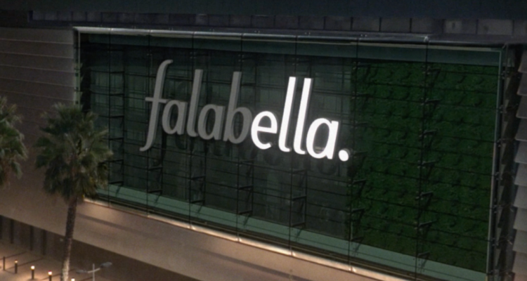 Falabella cambia su logo a “Ella” en todas sus tiendas del país para conmemorar el Día de la Madre