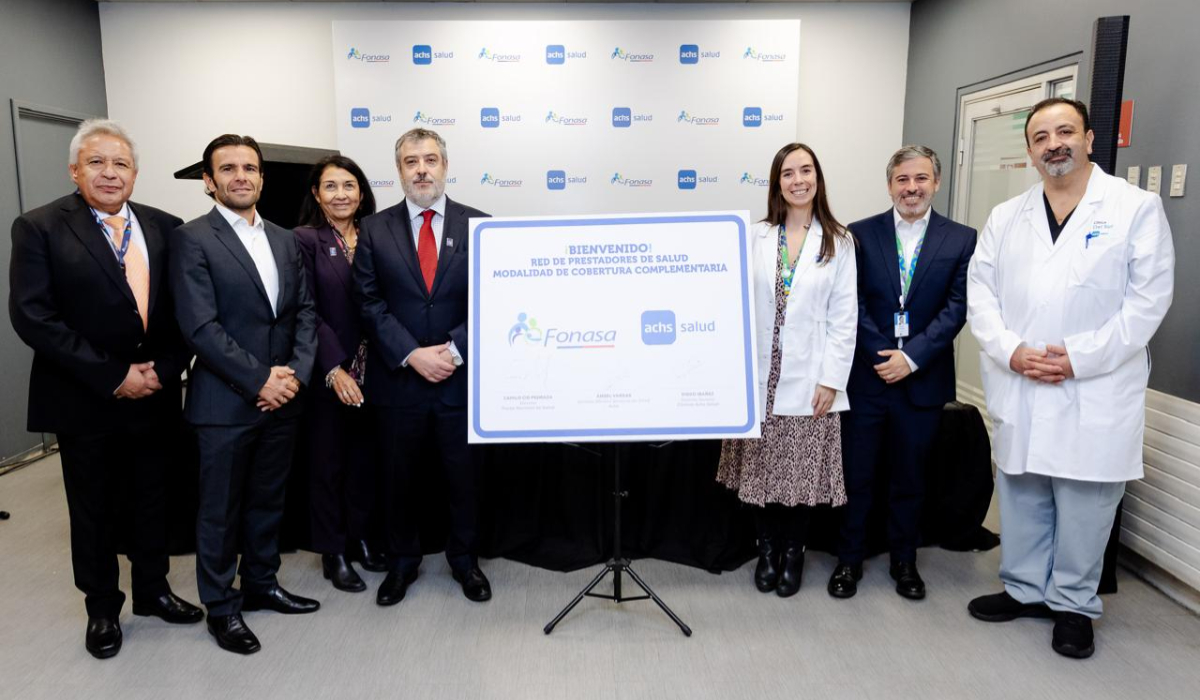 Firma de Achs y seguro complementario de Fonasa