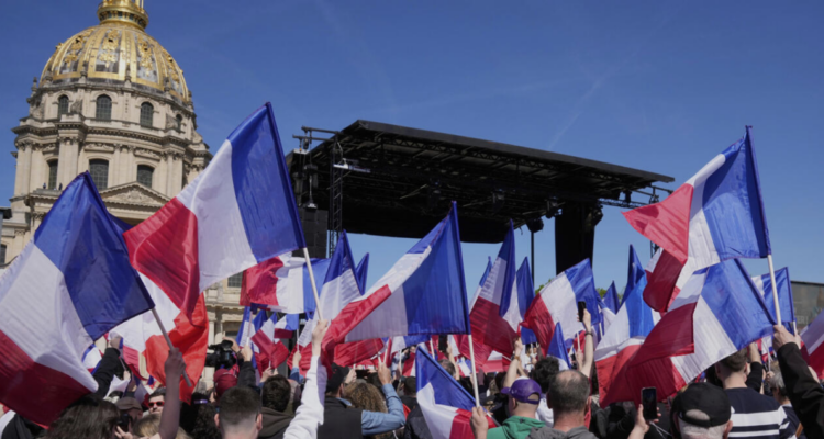 Francia marcha dividida condena a Marine Le Pen desata protestas