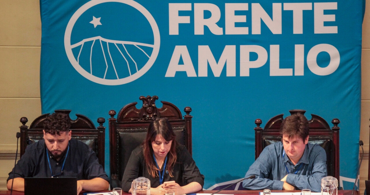 Frente Amplio acusa supuesta intención política por filtración de “pinchazo” de Crispi