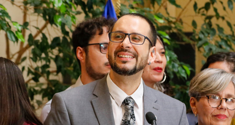 Giordano (FA) pide rápido avance en el Congreso para que el Viernes Santo sea feriado irrenunciable