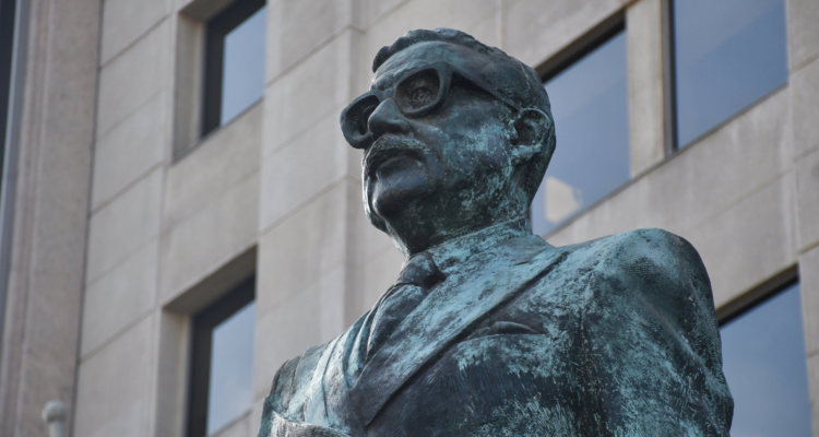 Gobierno aprobó millonario traspaso a Fundación Salvador Allende, mes y medio después de polémico caso