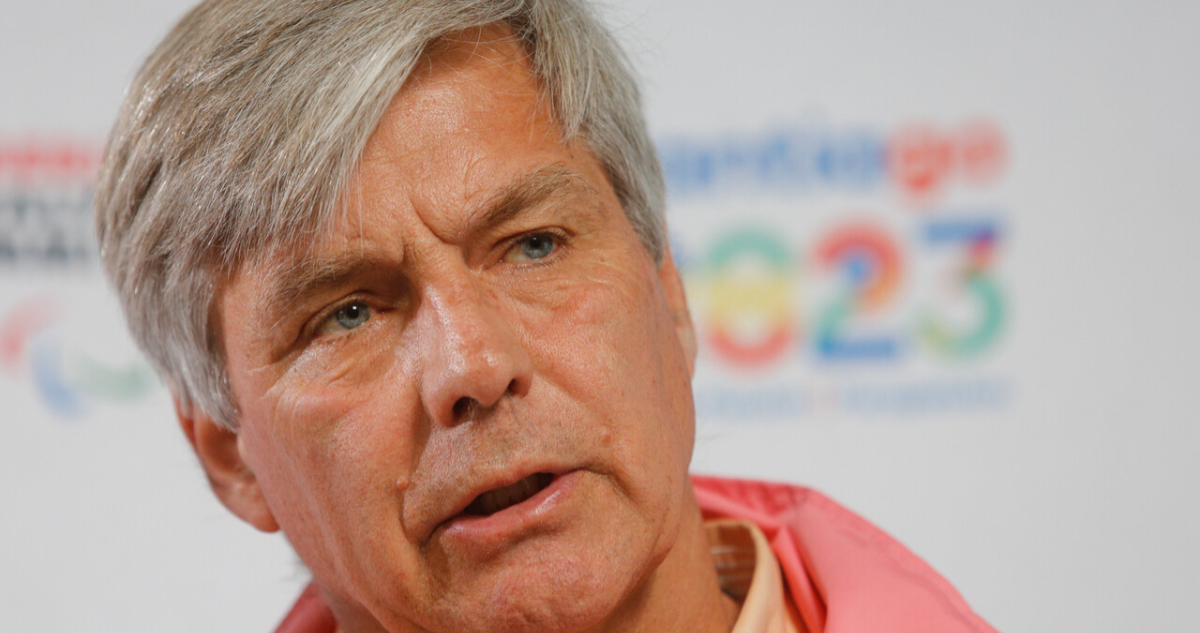 Harold Mayne-Nicholls inicia recolección de patrocinios en Servel para su candidatura presidencial