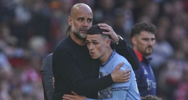Hinchas del United insultaron a la madre del Phil Foden.
