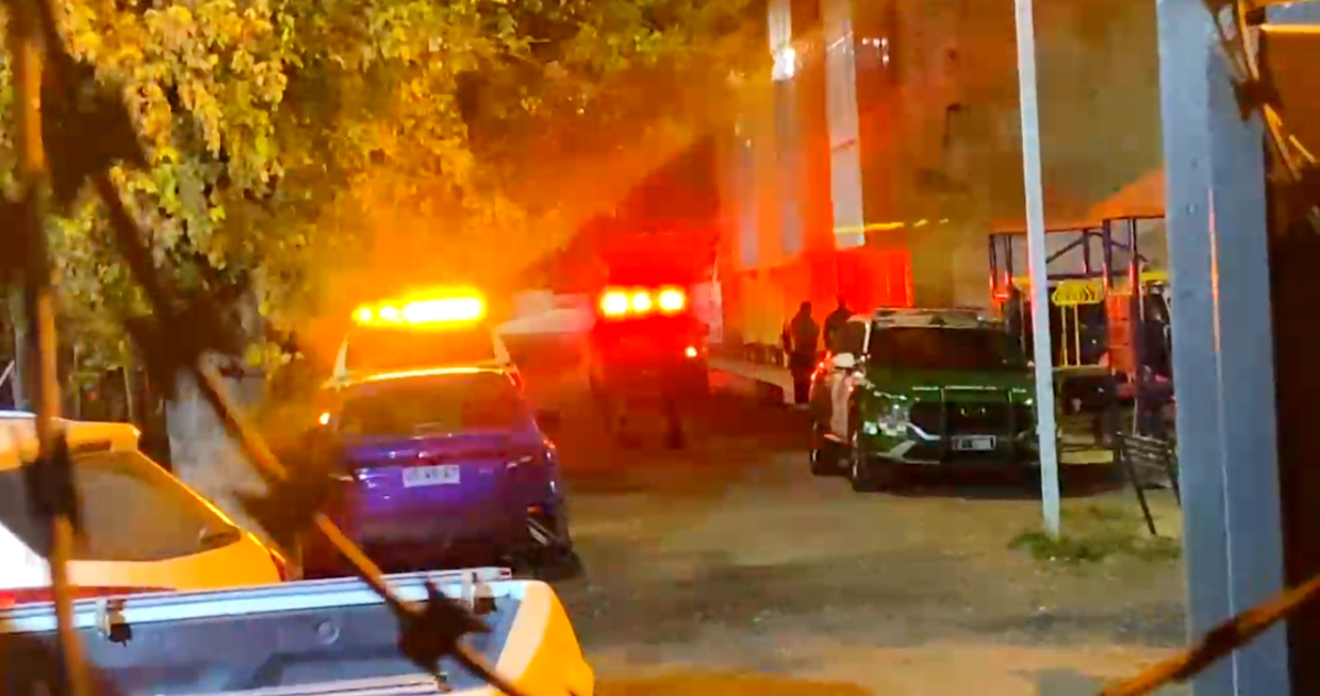 Hombre dispara a profesor de karate en plena clase a niños en Calera de Tango