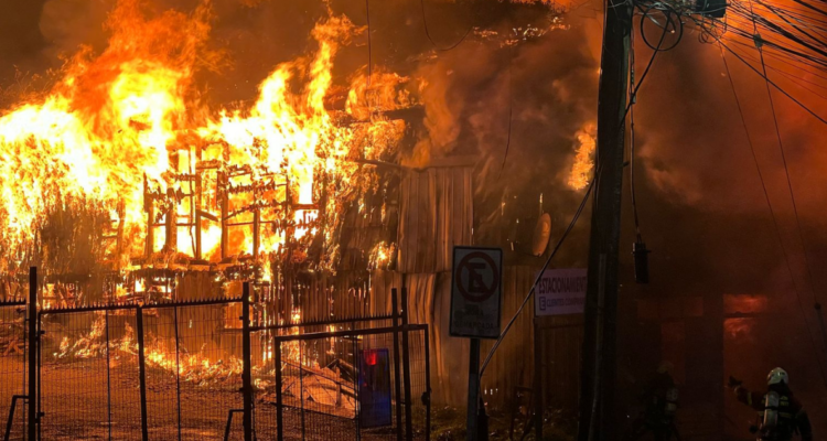 Incendio donde murieron tres personas en Puerto Montt