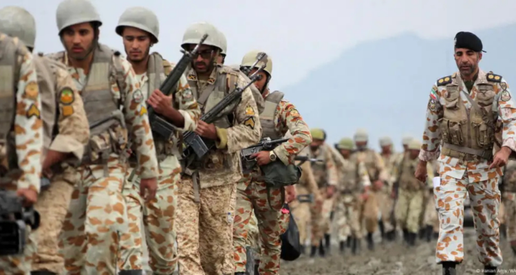 Imagen de archivo de soldados iraníes