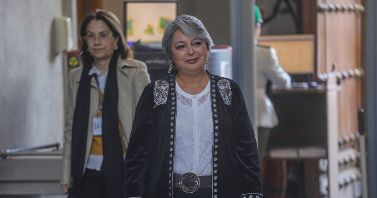 Ministra Jara se reúne con el presidente Boric para presentar su renuncia