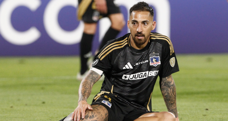 Javier Correa reclama a Conmebol por inminente castigo a Colo Colo.