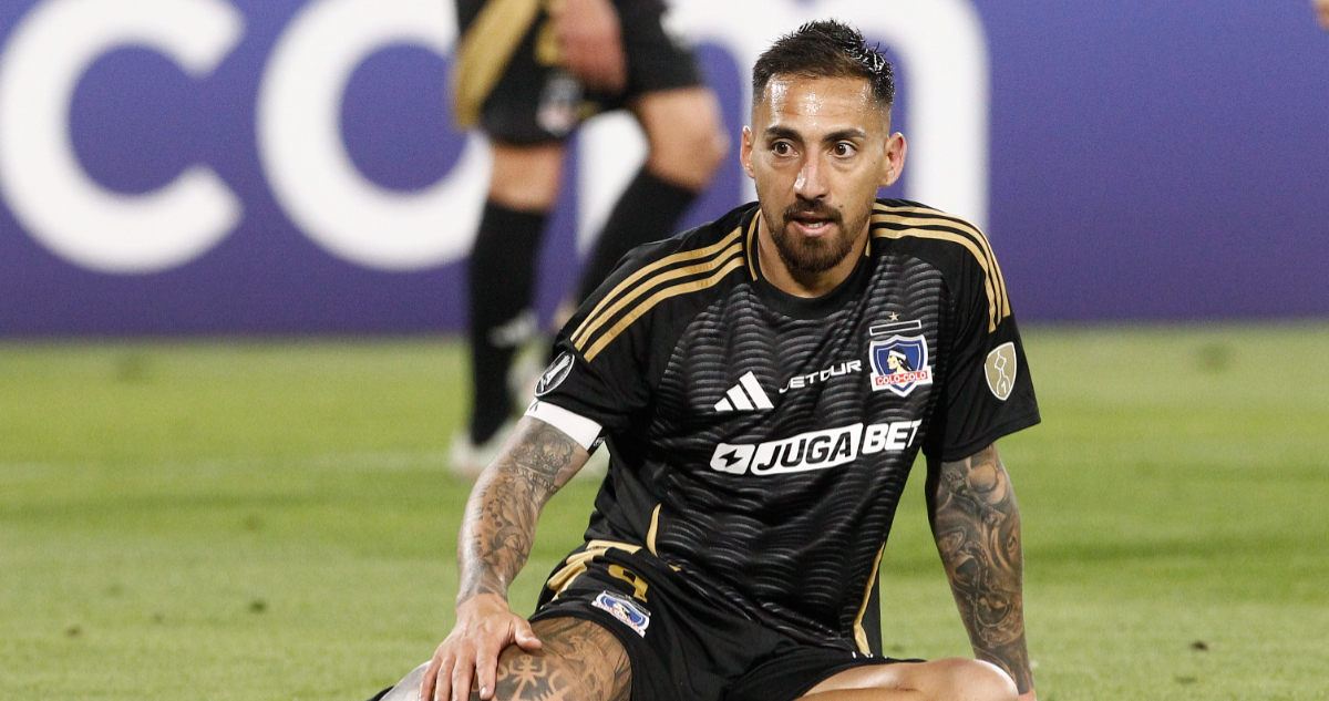 Javier Correa jugando para Colo Colo