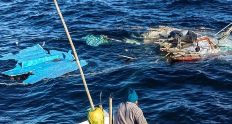 Restos de lancha por toma de declaración a tripulación de barco que habría estado involucrado en choque marítimo en Coronel
