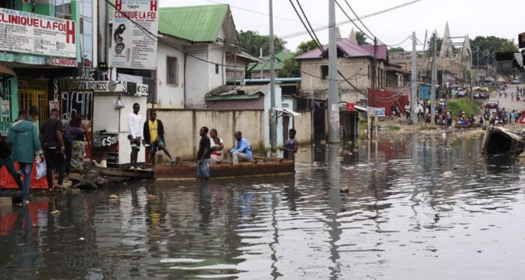 Lluvias torrenciales dejan más de 20 muertos y una situación de catástrofe en la capital del Congo