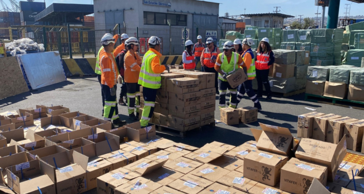 Megaoperativo en puerto de San Antonio decomisa 27,5 toneladas de precursores químicos para drogas