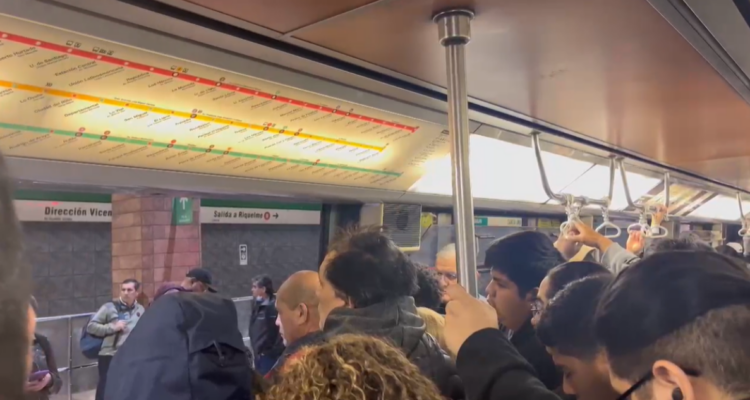 Nuevos problemas en el Metro: Líneas 4 y 5 presentan retraso en su frecuencia