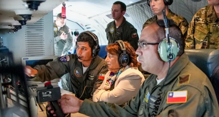 Ministra de Defensa llega a Bío Bío para reunirse con familiares de pescadores de lancha Bruma