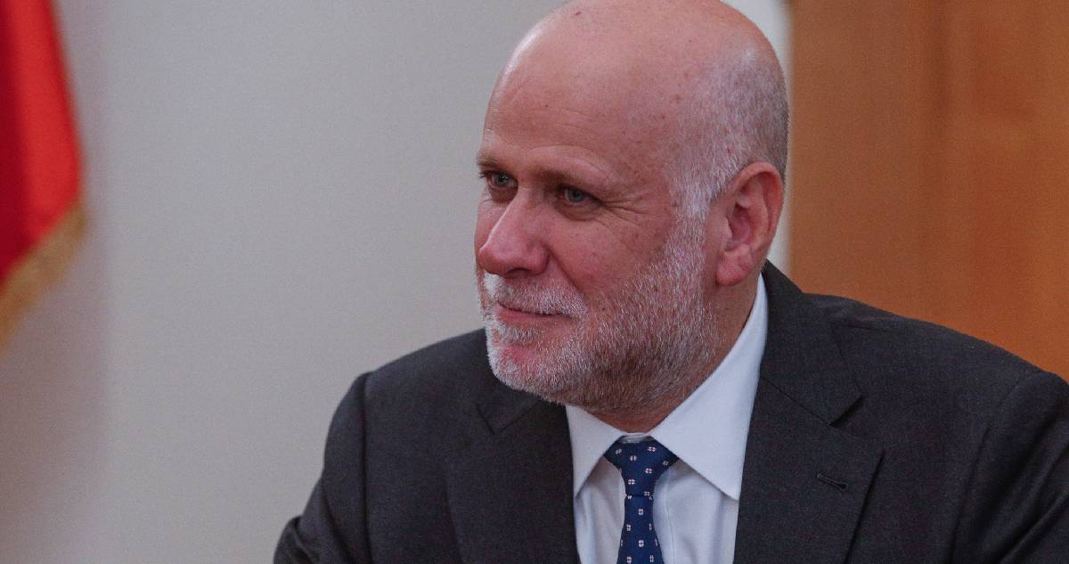 Ministro Elizalde reafirma que destitución de Isabel Allende es “un procedente muy grave”