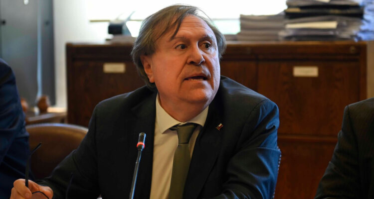 Diputado Moreira advierte que sin primarias se corre riesgo de “desaparecer mediáticamente”