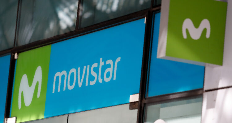Movistar anuncia inversión en su red de Chile en medio de dudas por ventas de Telefónica en la región