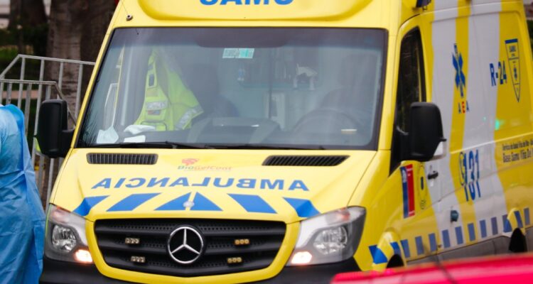 Mujer apuñalada al interior de ambulancia en Limache